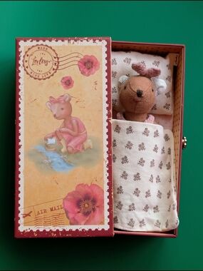 LevLov Plush Mouse in Stamp Box - Pink & Brown